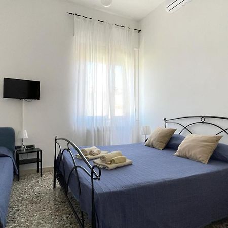 Accogliente Casa Livorno Bed & Breakfast Exterior photo